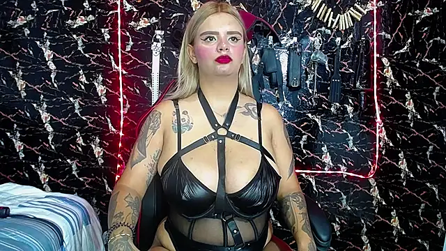 mia boobs hot online show from October 25, 2025, 10:43 pm