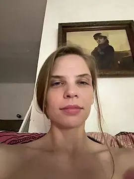 Snapshot of LeyaJohnson chatting on July 7, 2026, 9:40 pm LeyaJohnson online show from July 7, 2026, 9:40 pm