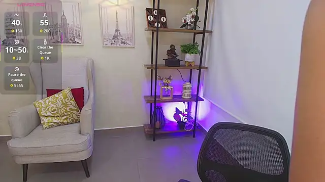 Sassy--Girl online show from April 15, 2026, 6:23 pm