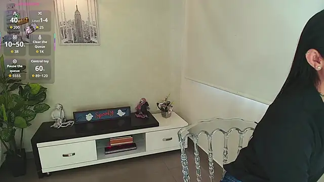 Sassy--Girl online show from October 30, 2025, 6:05 pm