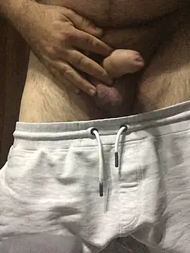 Snapshot of hairysmallcockguy chatting on January 3, 2025, 1:24 pm hairysmallcockguy online show from January 3, 2025, 1:24 pm