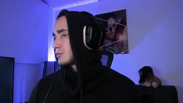 Snapshot of AlexRivera6 chatting on December 23, 2024, 12:46 am AlexRivera6 online show from December 23, 2024, 12:46 am