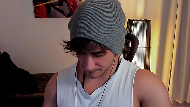 Snapshot of AlexRivera6 chatting on May 13, 2026, 6:04 pm AlexRivera6 online show from May 13, 2026, 6:04 pm
