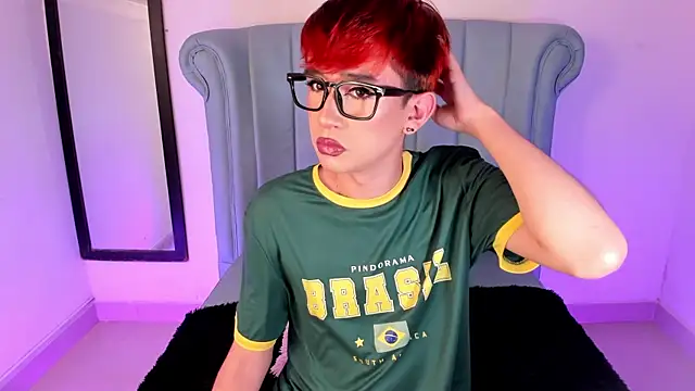 Chris boy  online show from April 24, 2026, 5:09 am