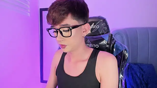 Chris boy  online show from April 5, 2026, 7:15 am