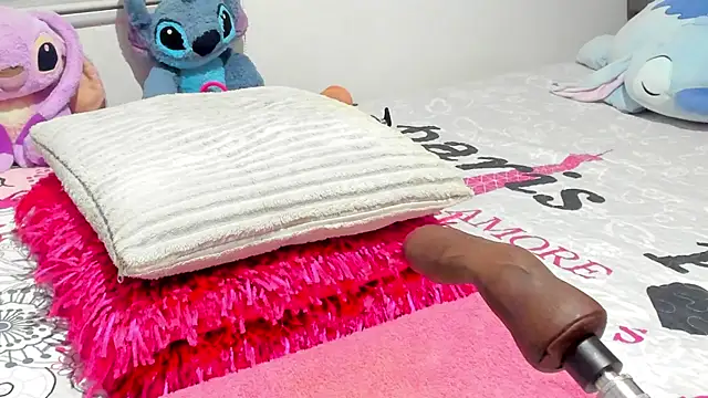 Elizabeth 18  online show from January 15, 2026, 3:10 am