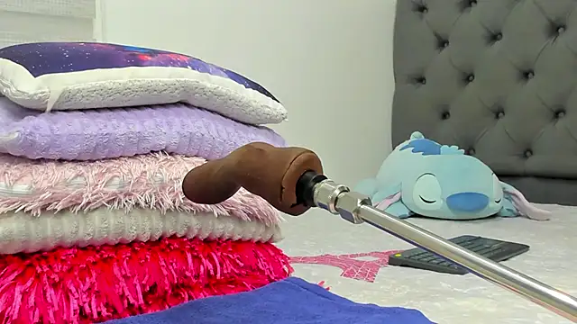 Elizabeth 18  online show from February 22, 2026, 3:09 am