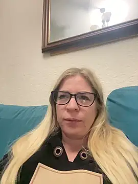 jayjencam online show from October 9, 2025, 10:21 pm