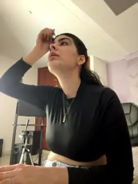 Snapshot of _Niah_ chatting on January 7, 2026, 8:25 pm Niah online show from January 7, 2026, 8:25 pm