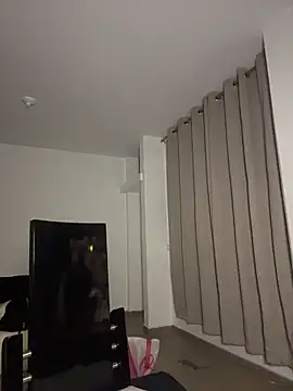  Niah  online show from April 18, 2026, 1:52 am