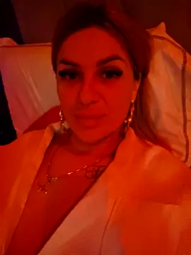 sweetdaiana23 online show from March 16, 2026, 7:16 pm