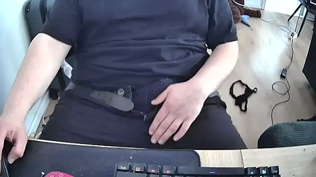 ChubbyTeen2003 online show from April 24, 2026, 11:01 am