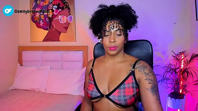 Snapshot of AitanaBrown_ chatting on June 3, 2026, 9:30 pm AitanaBrown online show from June 3, 2026, 9:30 pm