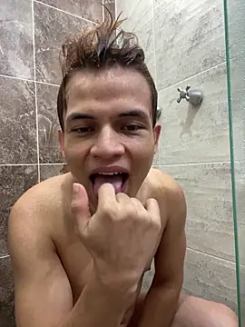 Leon Wild online show from April 7, 2026, 2:19 pm