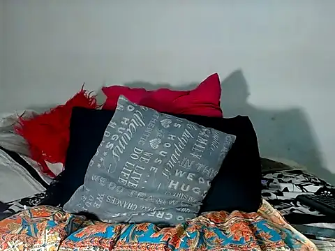 Snapshot of xSexyLolahx chatting on July 9, 2026, 8:41 pm xSexyLolahx online show from July 9, 2026, 8:41 pm