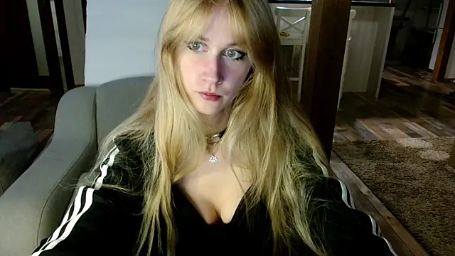 Snapshot of goldhaarigeDame chatting on February 21, 2025, 1:55 am goldhaarigeDame online show from February 21, 2025, 1:55 am