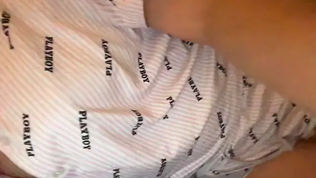 VannaDon online show from November 17, 2025, 2:04 am