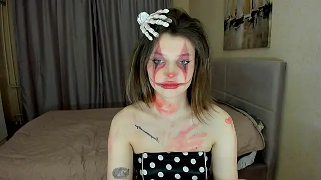 SoniNesti online show from October 31, 2025, 2:46 pm