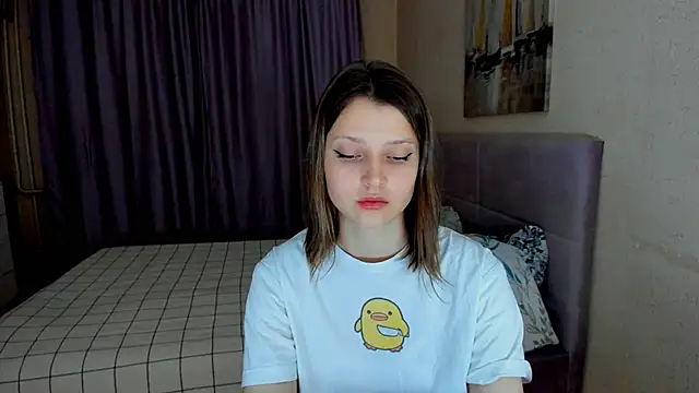 SoniNesti online show from November 13, 2025, 3:49 pm