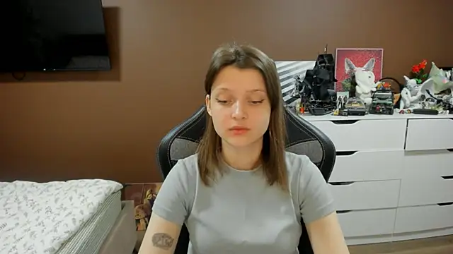 Snapshot of SoniNesti chatting on June 12, 2026, 4:05 pm SoniNesti online show from June 12, 2026, 4:05 pm