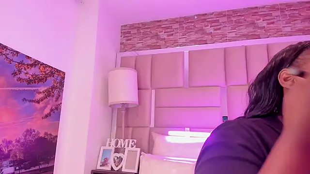 ShaniaBrownn online show from February 11, 2026, 7:47 pm