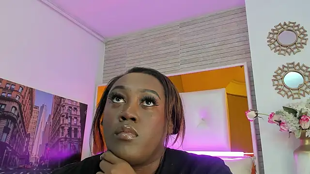 ShaniaBrownn online show from October 25, 2025, 7:47 pm