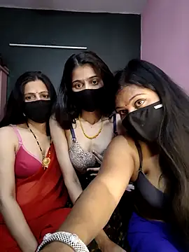 cutee  crazy online show from February 18, 2026, 2:02 pm