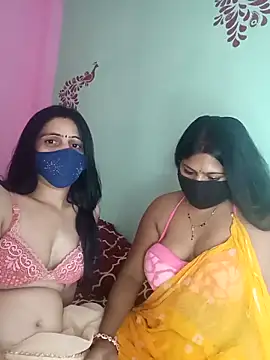 Snapshot of cutee__crazy chatting on October 18, 2025, 5:59 pm cutee crazy online show from October 18, 2025, 5:59 pm