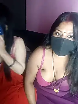 cutee  crazy online show from November 11, 2025, 5:52 pm