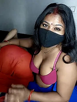 Snapshot of cutee__crazy chatting on September 11, 2025, 5:35 pm cutee crazy online show from September 11, 2025, 5:35 pm