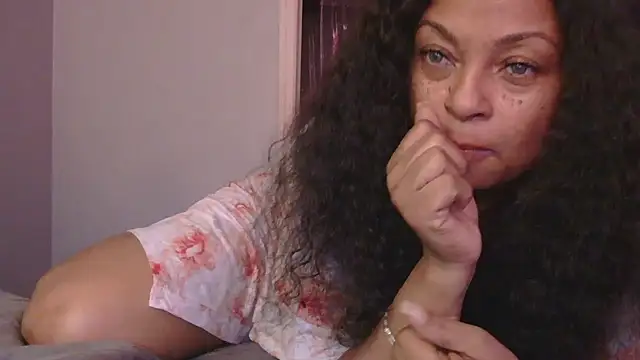 MSweetLindaParks online show from October 12, 2025, 1:45 pm