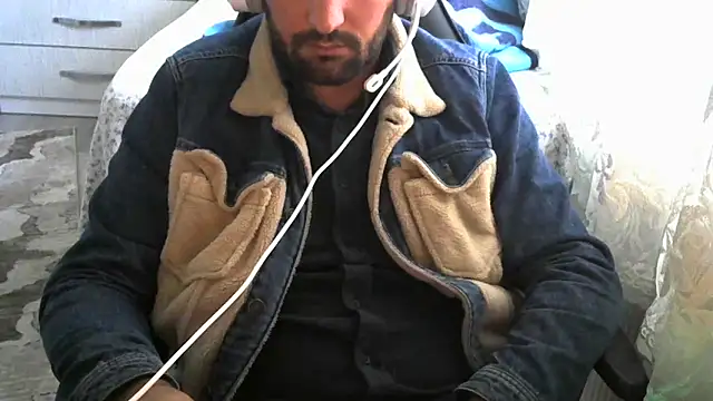 crazybaby5461 online show from November 11, 2025, 1:28 pm