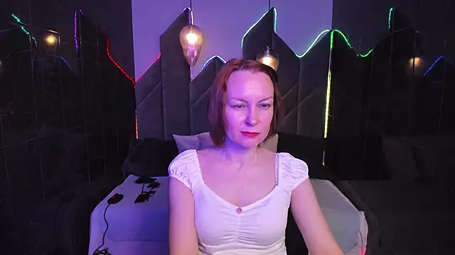 NikaGentle online show from November 29, 2025, 5:40 am