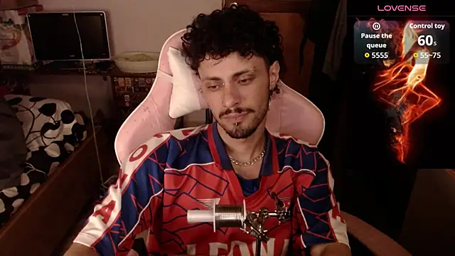 Apolo S online show from February 11, 2026, 2:33 am