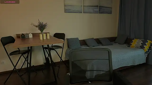 AvroraSakura online show from November 15, 2025, 9:46 am