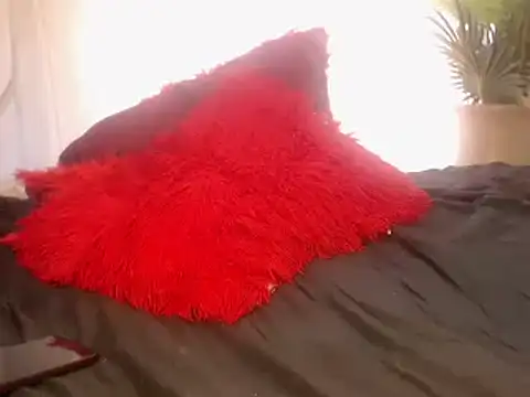 Snapshot of Misswhiteee chatting on February 8, 2025, 7:37 am Misswhiteee online show from February 8, 2025, 7:37 am