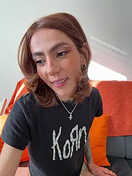 Evangelyne 1 online show from November 21, 2025, 1:21 pm