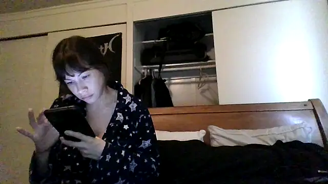 petitedoll29 online show from December 6, 2024, 7:50 pm