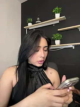 Snapshot of isabella_jade chatting on January 15, 2026, 9:18 pm isabella jade online show from January 15, 2026, 9:18 pm