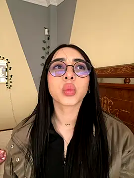Snapshot of isabella_jade chatting on September 9, 2025, 1:42 pm isabella jade online show from September 9, 2025, 1:42 pm