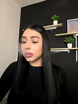 Snapshot of isabella_jade chatting on January 6, 2026, 10:36 pm isabella jade online show from January 6, 2026, 10:36 pm