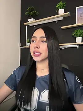 Snapshot of isabella_jade chatting on January 14, 2026, 10:46 pm isabella jade online show from January 14, 2026, 10:46 pm