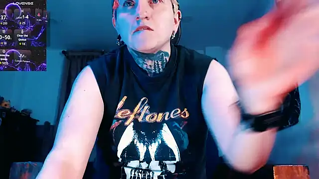 Marieblueeyes online show from November 29, 2025, 4:01 am