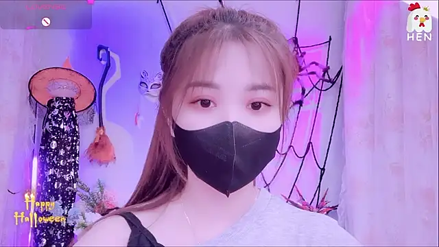 hen237 online show from November 7, 2025, 12:37 am