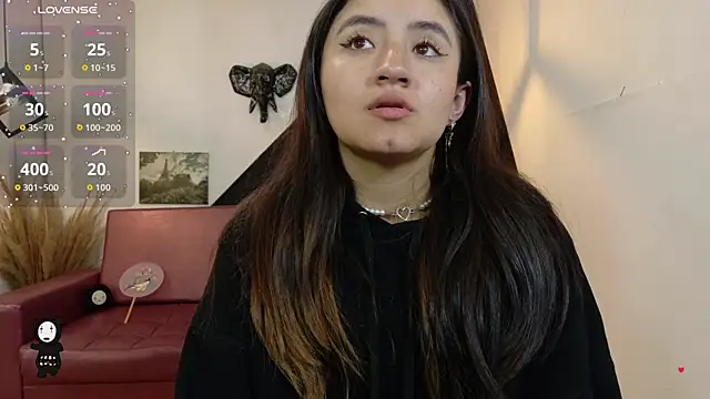 Snapshot of Perla_Campbell chatting on October 13, 2025, 1:02 pm Perla Campbell online show from October 13, 2025, 1:02 pm