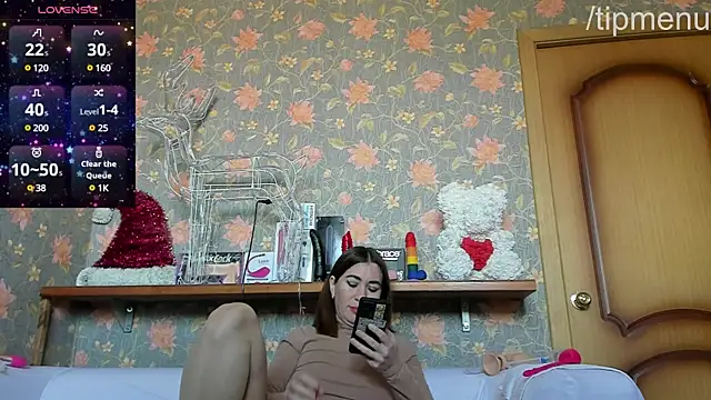 SophieBush online show from February 27, 2025, 7:51 am