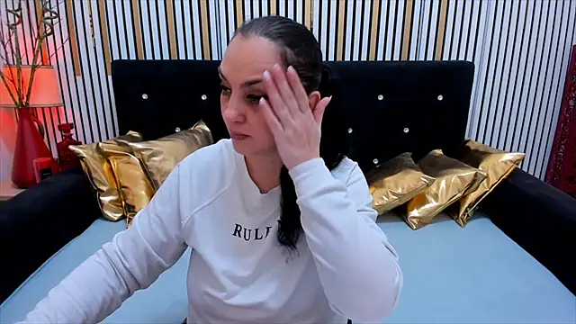 Snapshot of kattsuunnyy chatting on February 10, 2026, 5:17 am kattsuunnyy online show from February 10, 2026, 5:17 am