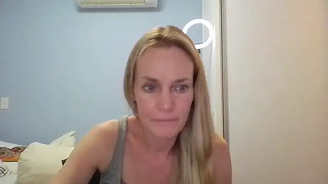 Snapshot of Annylove1 chatting on February 23, 2026, 5:02 pm Annylove1 online show from February 23, 2026, 5:02 pm