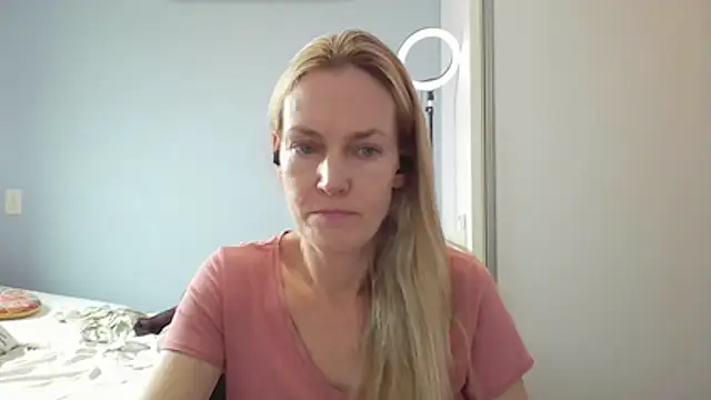 Snapshot of Annylove1 chatting on February 27, 2026, 12:38 pm Annylove1 online show from February 27, 2026, 12:38 pm