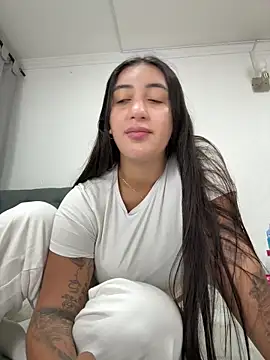 Hannahoff online show from March 6, 2026, 4:18 am